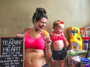 Lucu Nih, Foto Kehamilan Seorang Bunda bareng Anak-anaknya