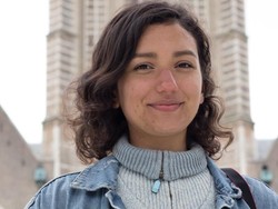 Pamer Foto Before-After dari Vegan Jadi Pemakan Daging, Wanita Ini Viral