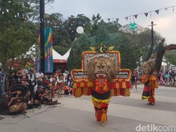 Dihibur Reog Ponorogo Habis Seru-seruan Nonton Final Bulutangkis
