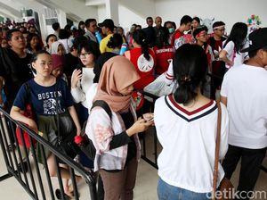 Antusias Penonton Jelang Final Bulutangkis