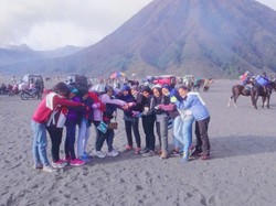 Pesona Lautan Pasir Bromo