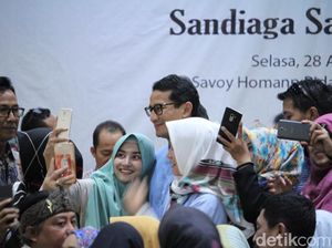 Panggung Sandiaga Uno di Bandung Dikuasai Emak-emak