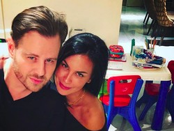 Posting Foto dengan Pria Bule, Sophia Latjuba Didoakan Segera Menikah