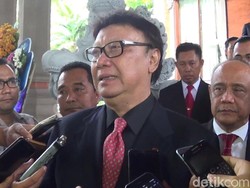 Tjahjo Tegaskan Info Keberhasilan Pemerintah Bukan Kampanye Jokowi