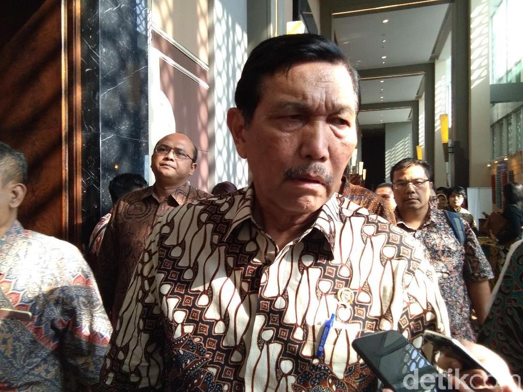 Luhut: Kalau Mau Kritik Kredibel Lah, Jangan Track Record Nggak Jelas Luhut: Kalau Mau Kritik Kredibel Lah, Jangan Track Record Nggak Jelas