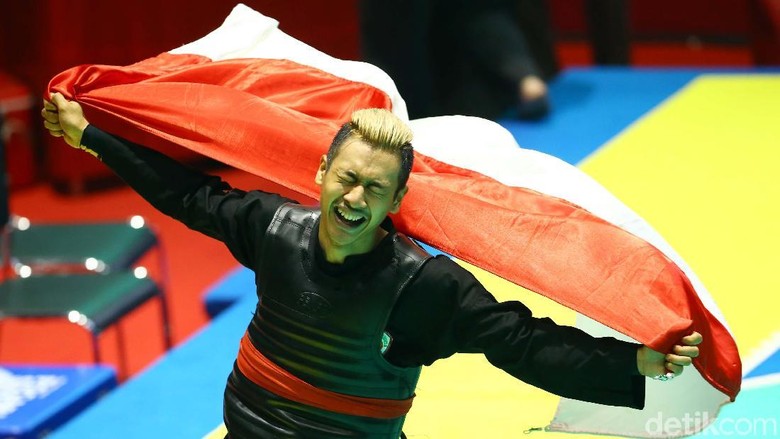 Keluarga Tegang Saat Nonton Hanifan Tanding dan Peluk Jokowi-Prabowo