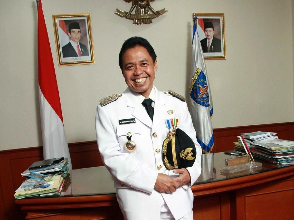 Ada Riwayat Stroke, Kaki Nur Mahmudi Agak Pincang Ada Riwayat Stroke, Kaki Nur Mahmudi Agak Pincang