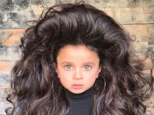 Usia Baru 5 Tahun, Rambut Tebal Gadis Cilik Ini Bikin Netizen Terkesima