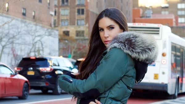 Foto: Selebgram Berbokong Seksi yang Traveling Keliling Dunia