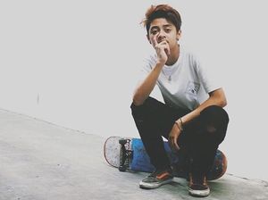 Deretan Seleb Beken yang Juga Main Skateboard, Salah Satunya Jojo!