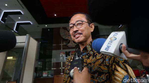 Eks Kepala BPPN Ary Suta Diperiksa KPK