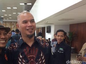 Ada Penolakan, Polisi Solo Belum Beri Izin Jalan Sehat Ahmad Dhani Ada Penolakan, Polisi Solo Belum Beri Izin Jalan Sehat Ahmad Dhani