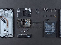 Mengintip Jeroan Xiaomi Pocophone F1