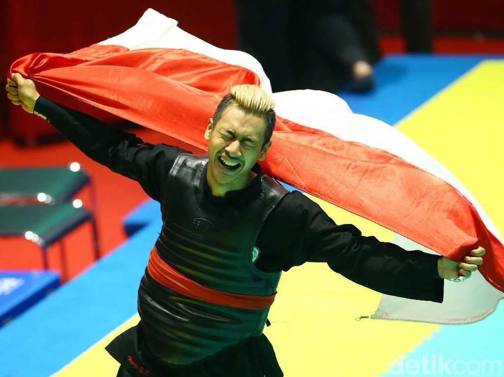 Kisah Pesilat Hanifan yang Terpisah dari Istrinya Imbas Corona Kisah Pesilat Hanifan yang Terpisah dari Istrinya Imbas Corona