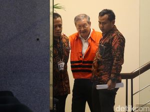 Sidang Suap Hakim, Pengusaha Tamin Bantah Pakai Kode Ratu Kecantikan Sidang Suap Hakim, Pengusaha Tamin Bantah Pakai Kode Ratu Kecantikan