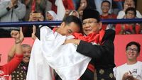 Melihat Lagi Momen Akrab Jokowi-Prabowo: Nge-Vlog hingga Berpelukan