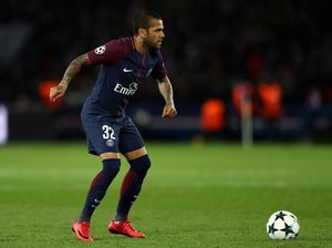Dani Alves Bikin Heboh usai Pakai Jersey PSG Lagi
