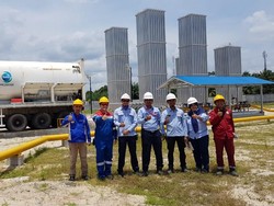 Pertamina Pasok LNG Pertama untuk Industri di Dumai