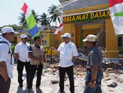 Menpar Tinjau Infrastruktur Pariwisata di Lombok Pasca Gempa