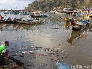 Gelombang Tinggi di Pacitan Diperkirakan Hingga Awal September