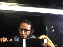 Sandiaga Sambangi Rumah Prabowo Malam Ini