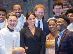 Muncul Perdana Pasca Drama Keluarga, Harry-Meghan Nonton Drama Musikal