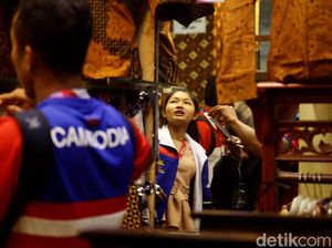 Melihat Kontingen Atlet Berburu Batik di Thamrin City