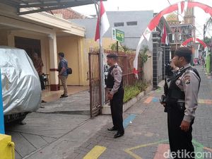KPK Geledah Rumah Anggota Dewan di Malang, Polisi Bersenjata Siaga