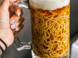 Ramen Berkuah Bir hingga Kaldu Biru, Ini 5 Kreasi Ramen Unik di Tahun 2018