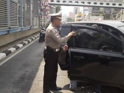 Polisi akan Cari Massa Perusak Mobil di Mangga Besar