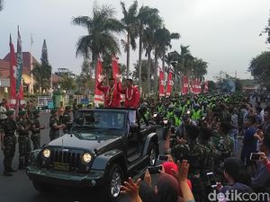 Rifki Ardiansyah, Peraih Emas di Asian Games Diarak Ribuan Prajurit Rifki Ardiansyah, Peraih Emas di Asian Games Diarak Ribuan Prajurit