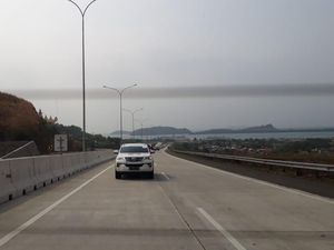 Menyusuri 460 Km Mewahnya Tol Trans Sumatera