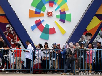 Berburu Souvenir Asian Games, Warga Rela Antre Berjam-jam