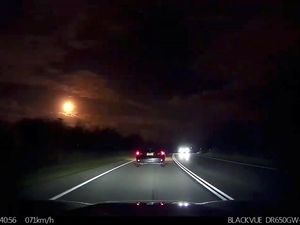 Bikin Heboh! Meteor Muncul di Langit Perth