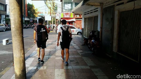 Suasana Little Tokyo Blok M, Pasca Kasus Pebasket Jepang