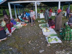 Awas! Menawar di Pasar Ini Bisa Kena Makian