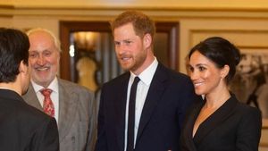 Foto: Bukti Meghan Markle Gayanya Mirip Ratu Letizia, Terinspirasi?