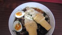 Nasi Durian hingga Ramen Es Krim, Ini 10 Paduan Makanan Paling Aneh
