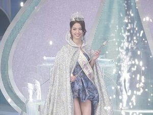 Foto: Terbuai Manisnya Ratu Kecantikan Hong Kong 2018