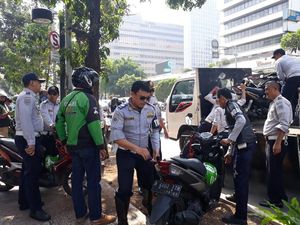 Gegara Usir Ojol Mangkal, Petugas Dishub Dipukuli di Pasar Senen