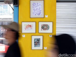 Lukisan Karya ODGJ Hiasi Halte Harmoni