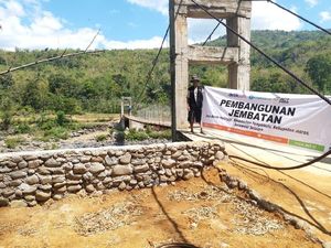 Donasi Pembaca detikcom di Pembangunan Jembatan Masa Depan Maros