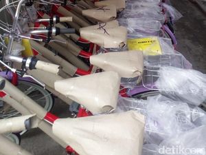 Hore, Ribuan Siswa SMP di Kota Blitar Dapat Sepeda Gratis Hore, Ribuan Siswa SMP di Kota Blitar Dapat Sepeda Gratis