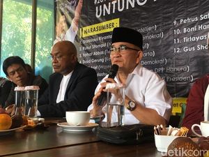 Ruhut Sindir PKS: Ganti Fahri Aja Nggak Mampu Apalagi Presiden