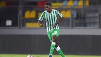William Carvalho. Gelandang 26 tahun asal Angola bertahan ini direkrut oleh Real Betis pada musim panas. Sebelumnya pernah merumput di Portugal dan Belgia. (Foto: Francesco Pecoraro/Getty Images)