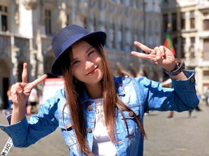 Foto Liburan Wewey Wita, Si Cantik Jago Silat Peraih Emas