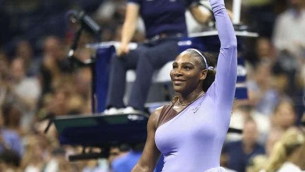 Feminin Sporty, Gaya Serena Williams Bertanding Pakai Kostum Balerina Ungu