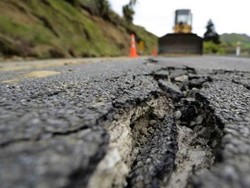 Berburu Gempa dengan Menggunakan Pengetahuan Mesin