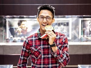 Foto: Gaya Jonatan Christie Cs. Pakai Jam TAG Heuer Rp 80 juta Foto: Gaya Jonatan Christie Cs. Pakai Jam TAG Heuer Rp 80 juta