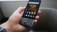 Wujud BlackBerry Key2 LE Goda Penggemar Keyboard Fisik